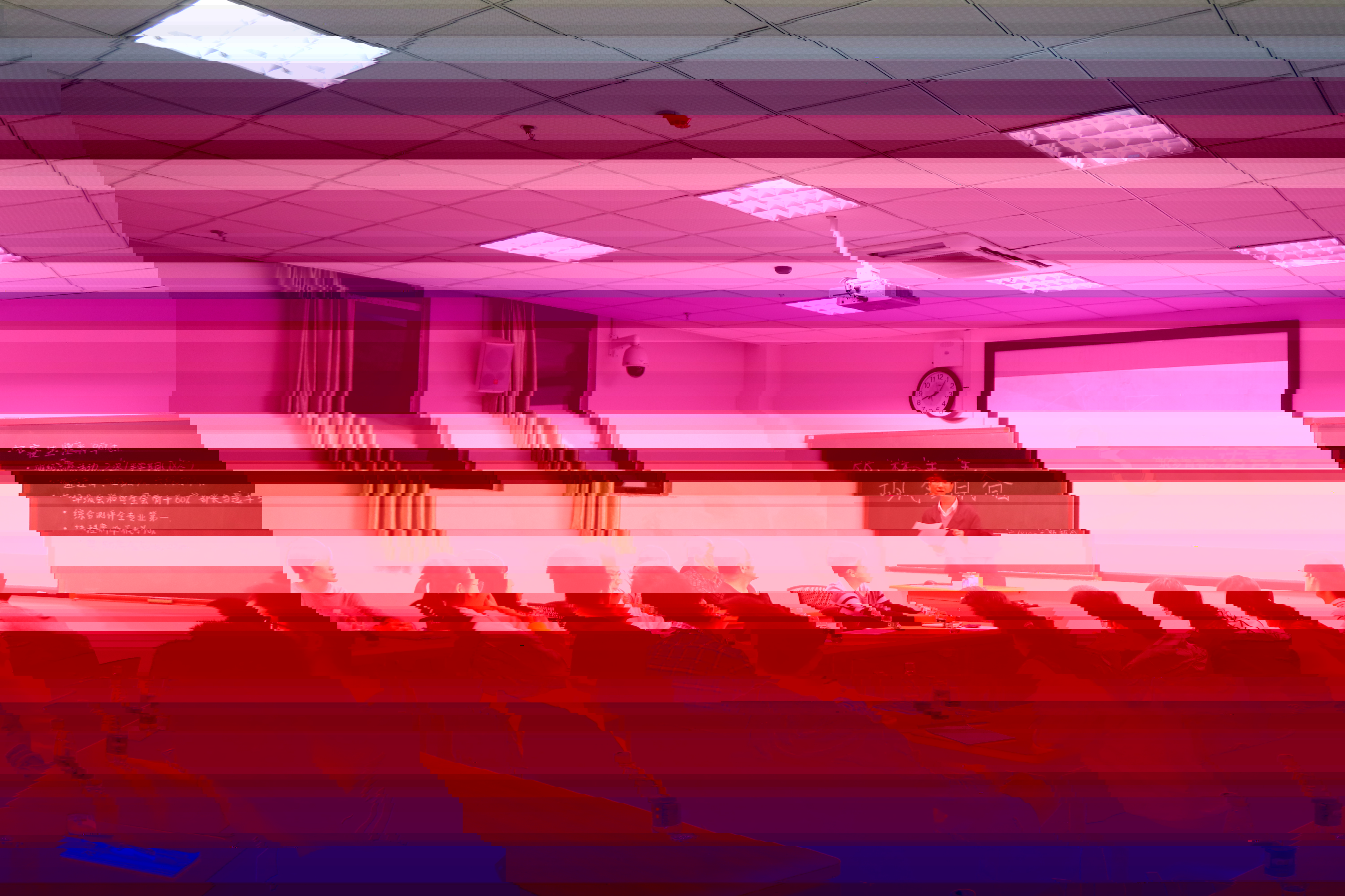 全景 蔣健輝台上講話.JPG